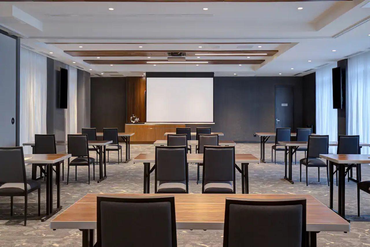 Hampton Inn Montreal Downtown, Qc Exterior foto