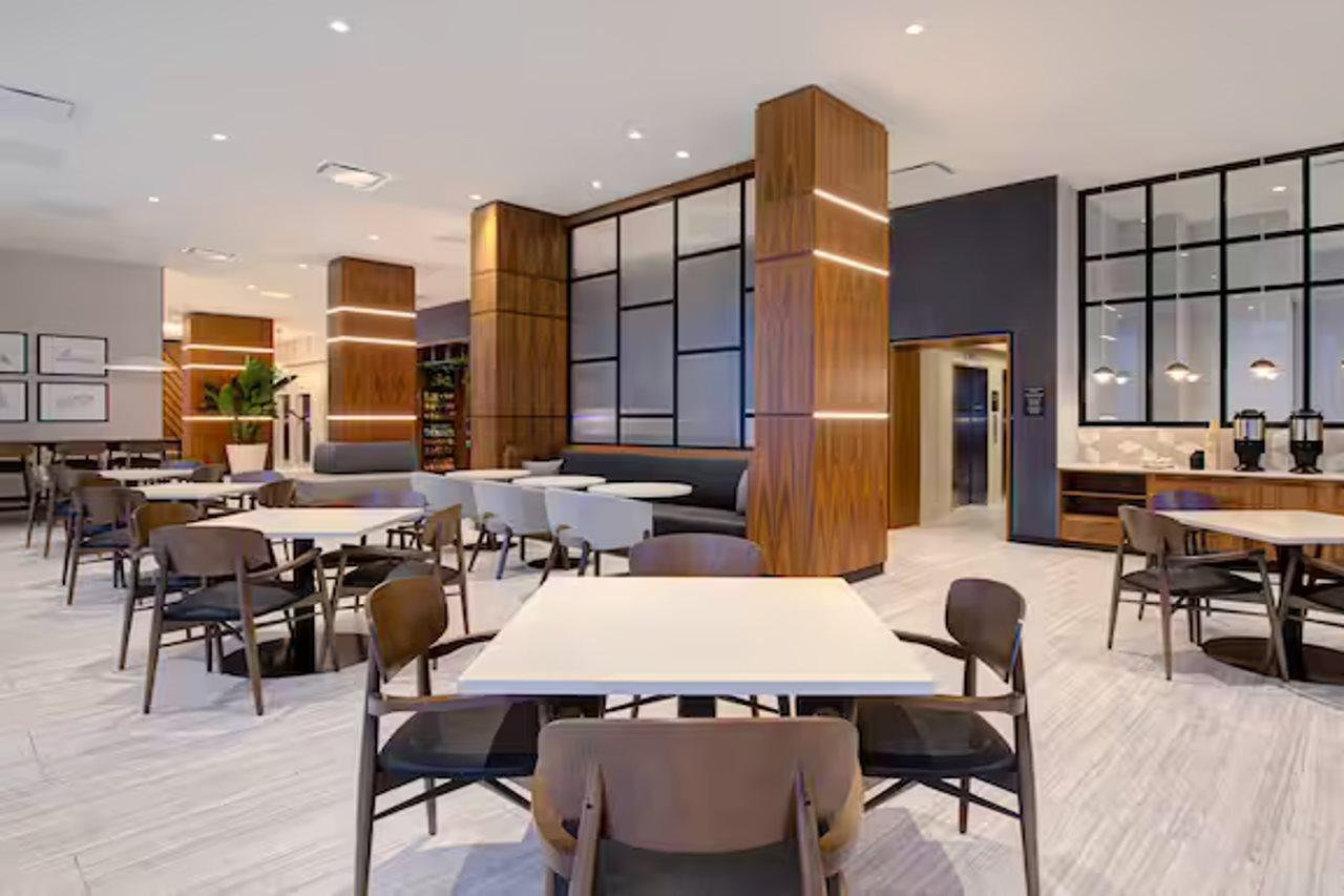 Hampton Inn Montreal Downtown, Qc Exterior foto