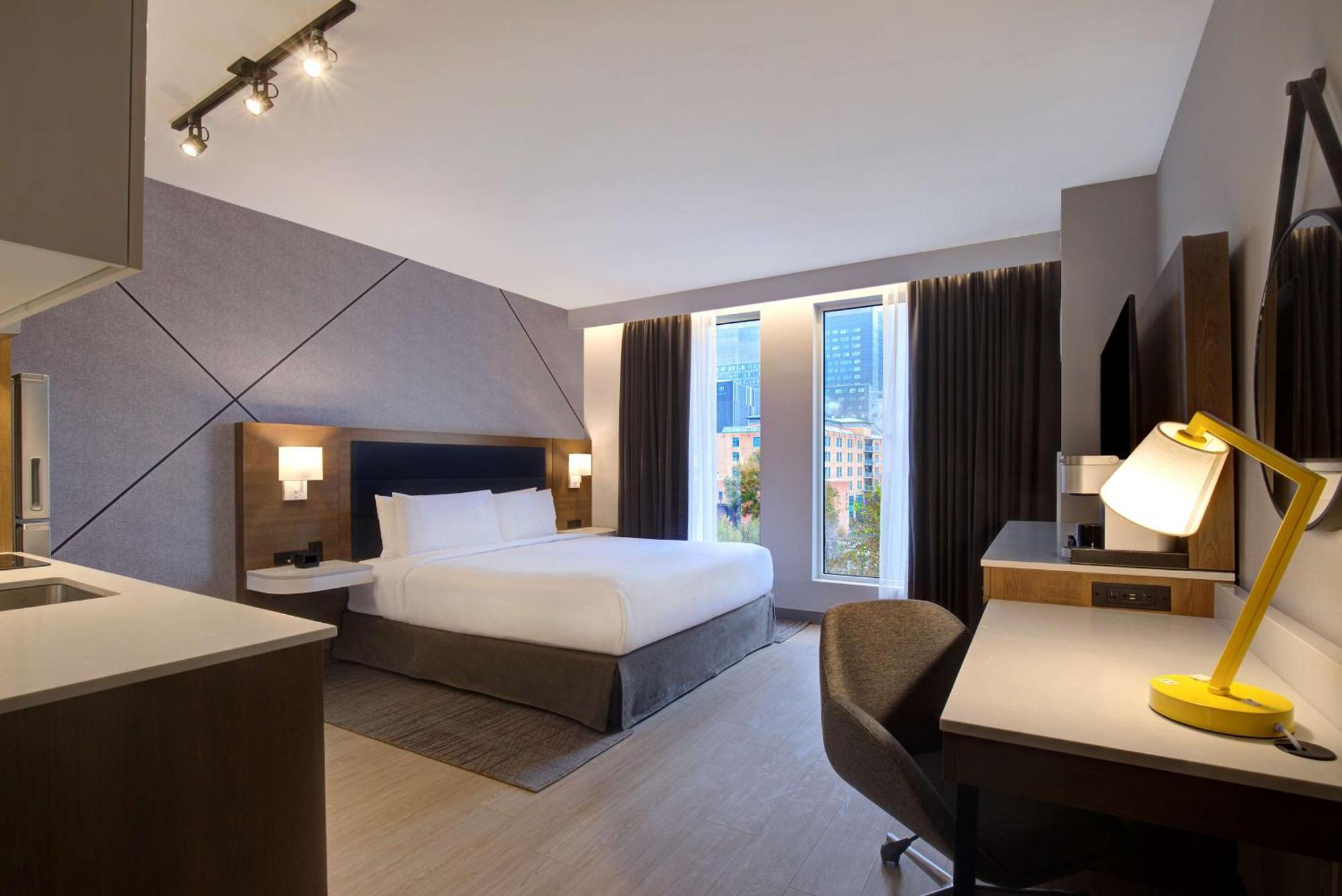 Hampton Inn Montreal Downtown, Qc Exterior foto